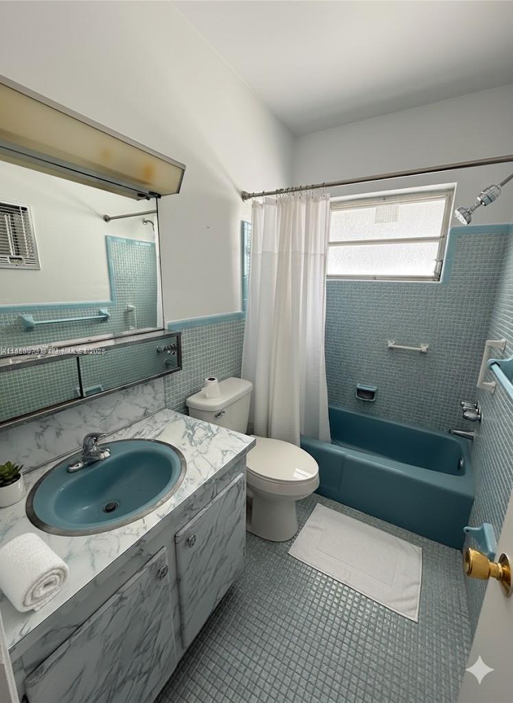 LEE CONDOMINIUM APTS - Residential Lease