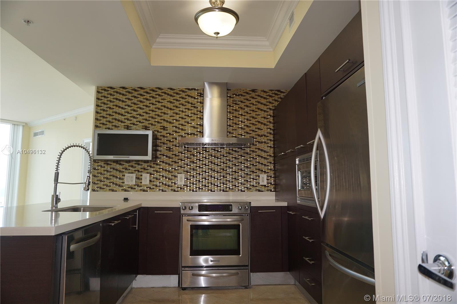 ST TROPEZ ON THE BAY II C - Residential Lease