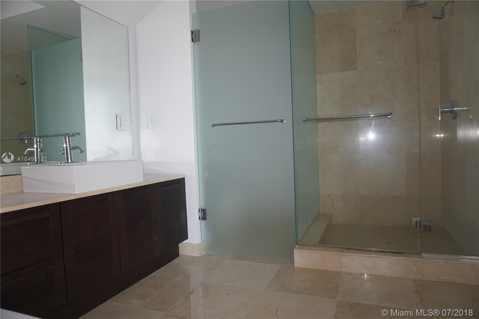 ST TROPEZ ON THE BAY II C - Residential Lease