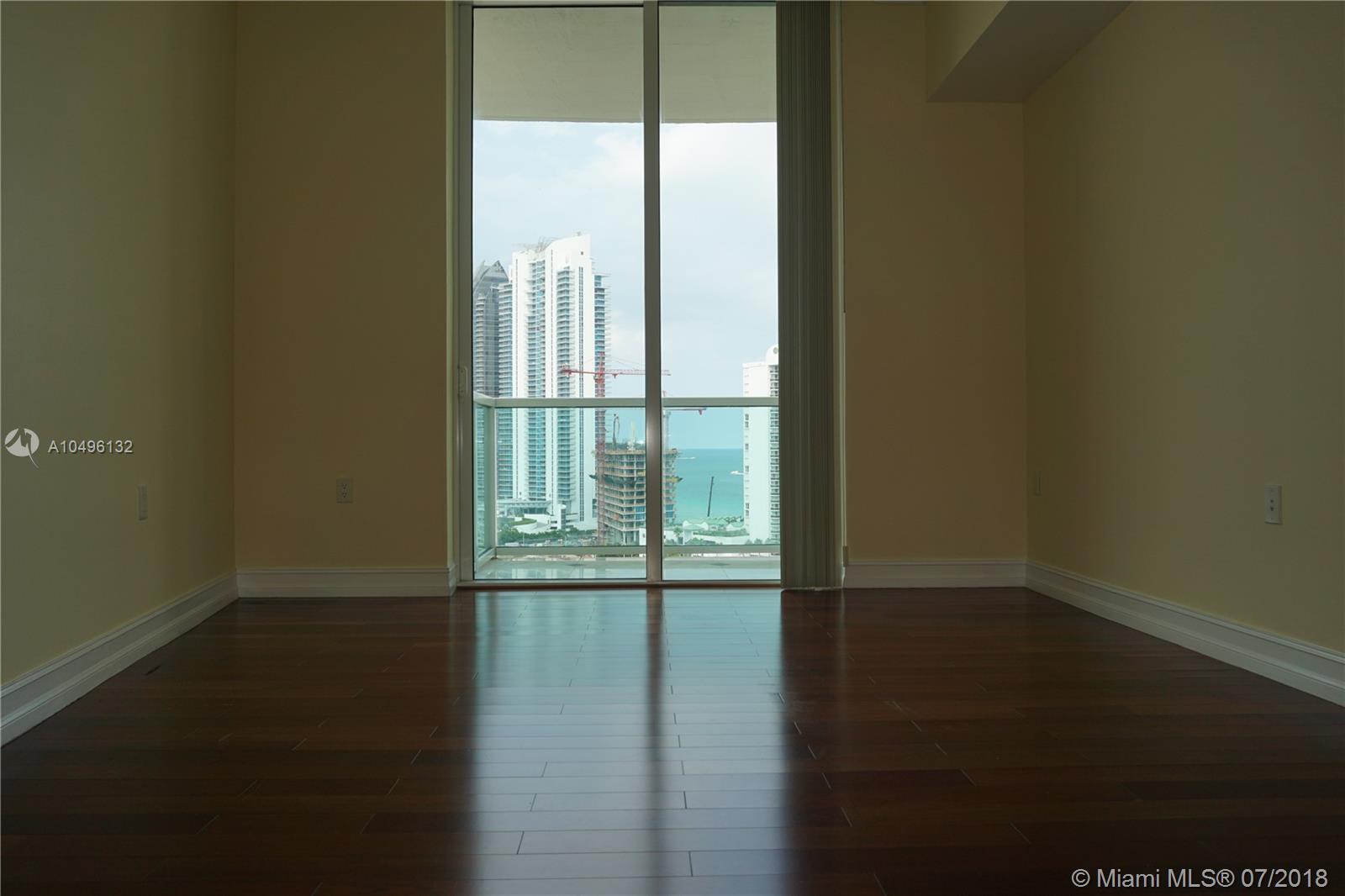 ST TROPEZ ON THE BAY II C - Residential Lease