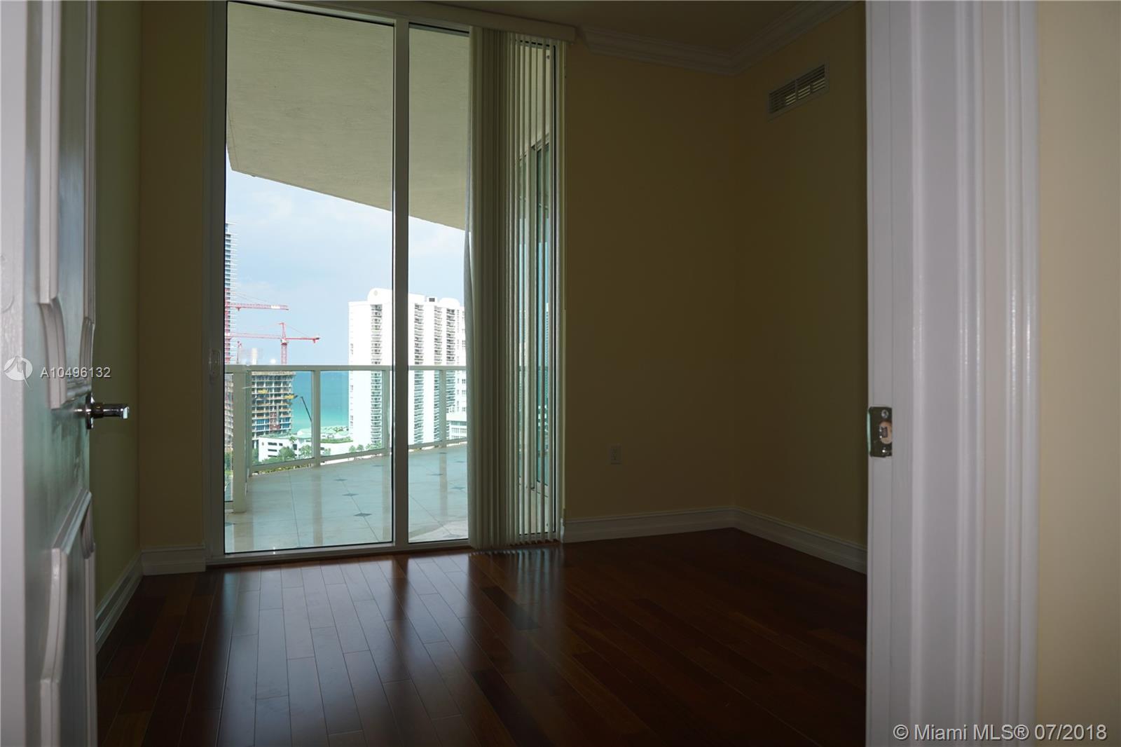 ST TROPEZ ON THE BAY II C - Residential Lease