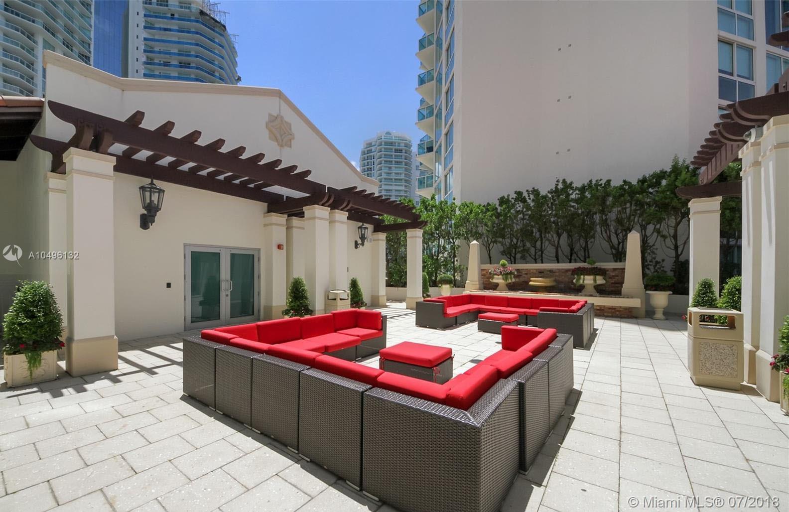 ST TROPEZ ON THE BAY II C - Residential Lease