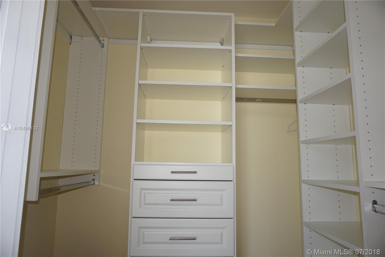 ST TROPEZ ON THE BAY II C - Residential Lease