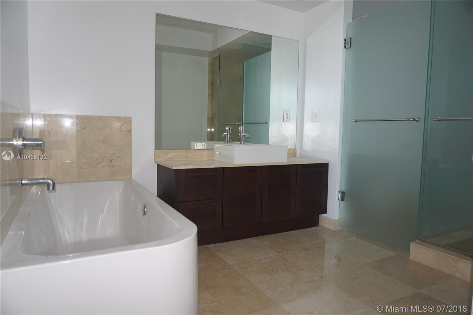 ST TROPEZ ON THE BAY II C - Residential Lease