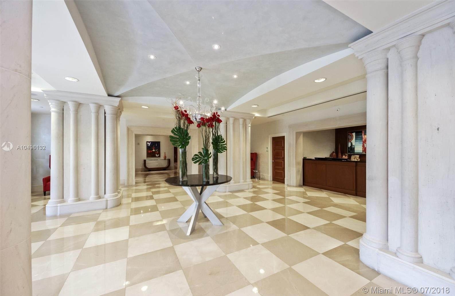 ST TROPEZ ON THE BAY II C - Residential Lease