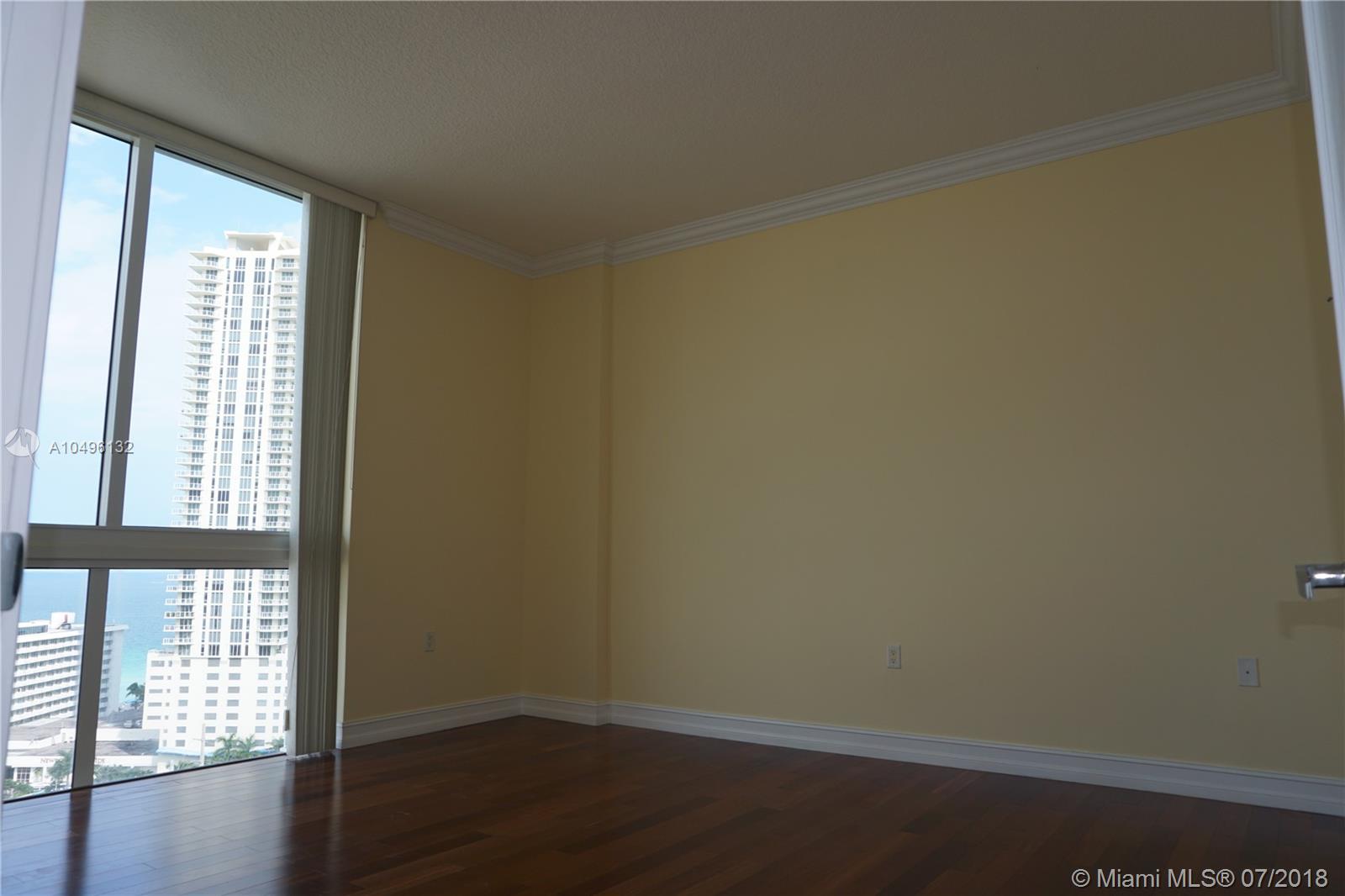 ST TROPEZ ON THE BAY II C - Residential Lease