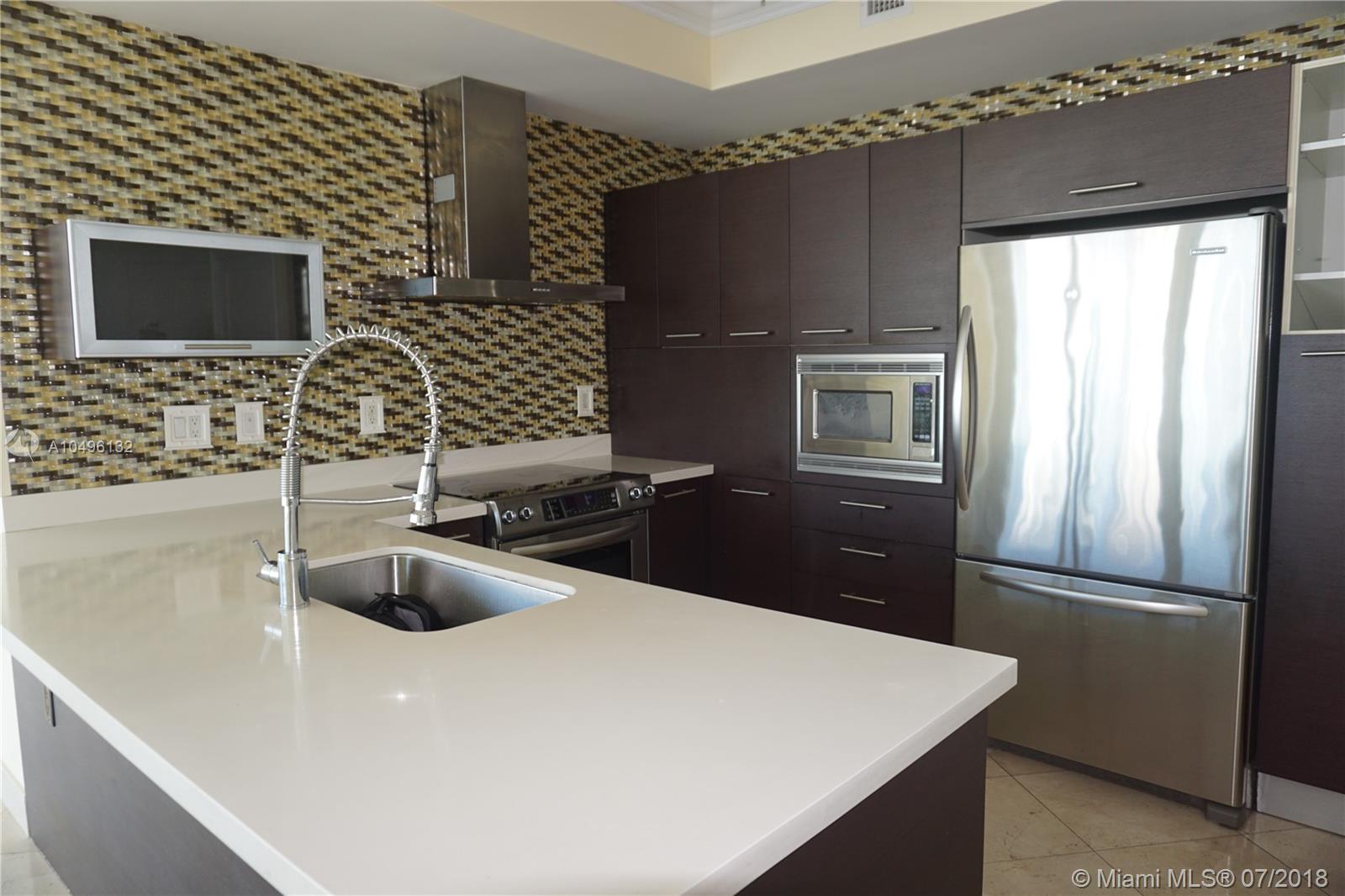 ST TROPEZ ON THE BAY II C - Residential Lease