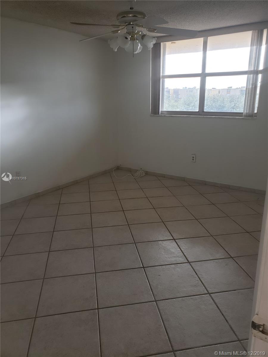 PLAZA OF WESTLAND CONDO - Residential Lease