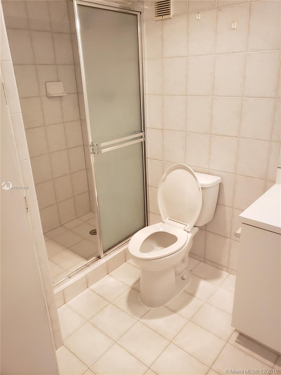 PLAZA OF WESTLAND CONDO - Residential Lease