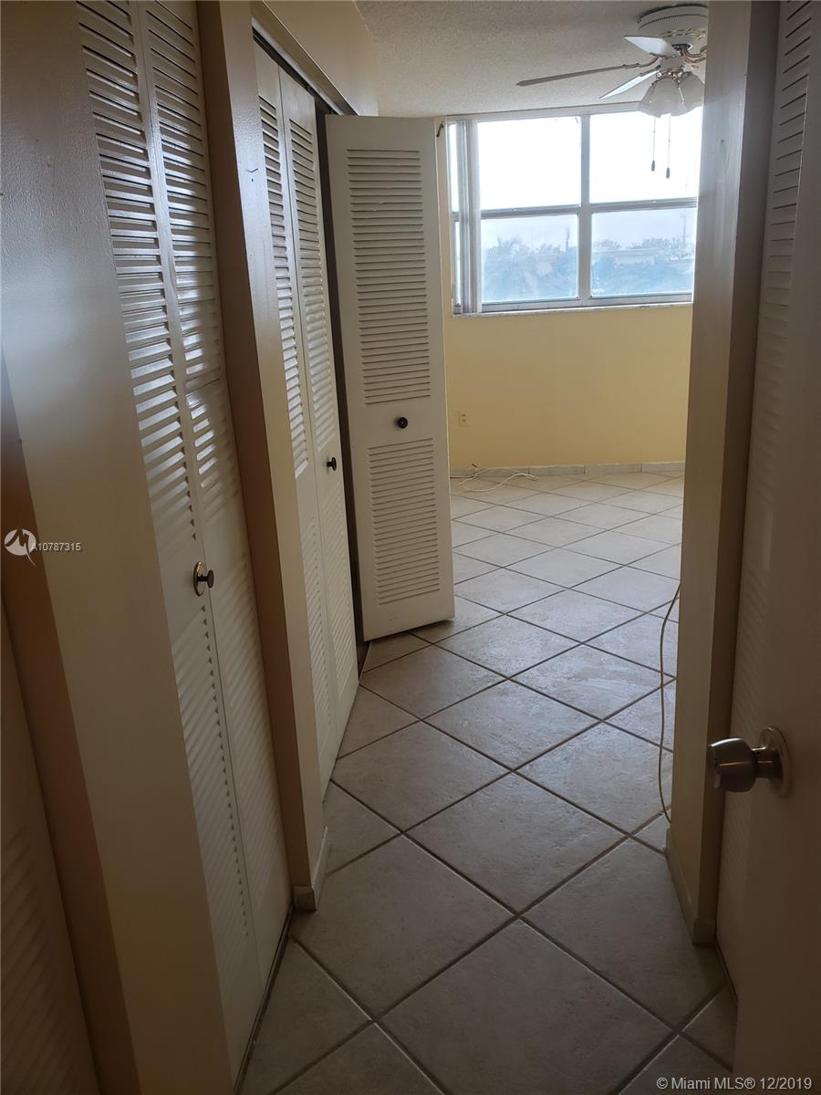 PLAZA OF WESTLAND CONDO - Residential Lease