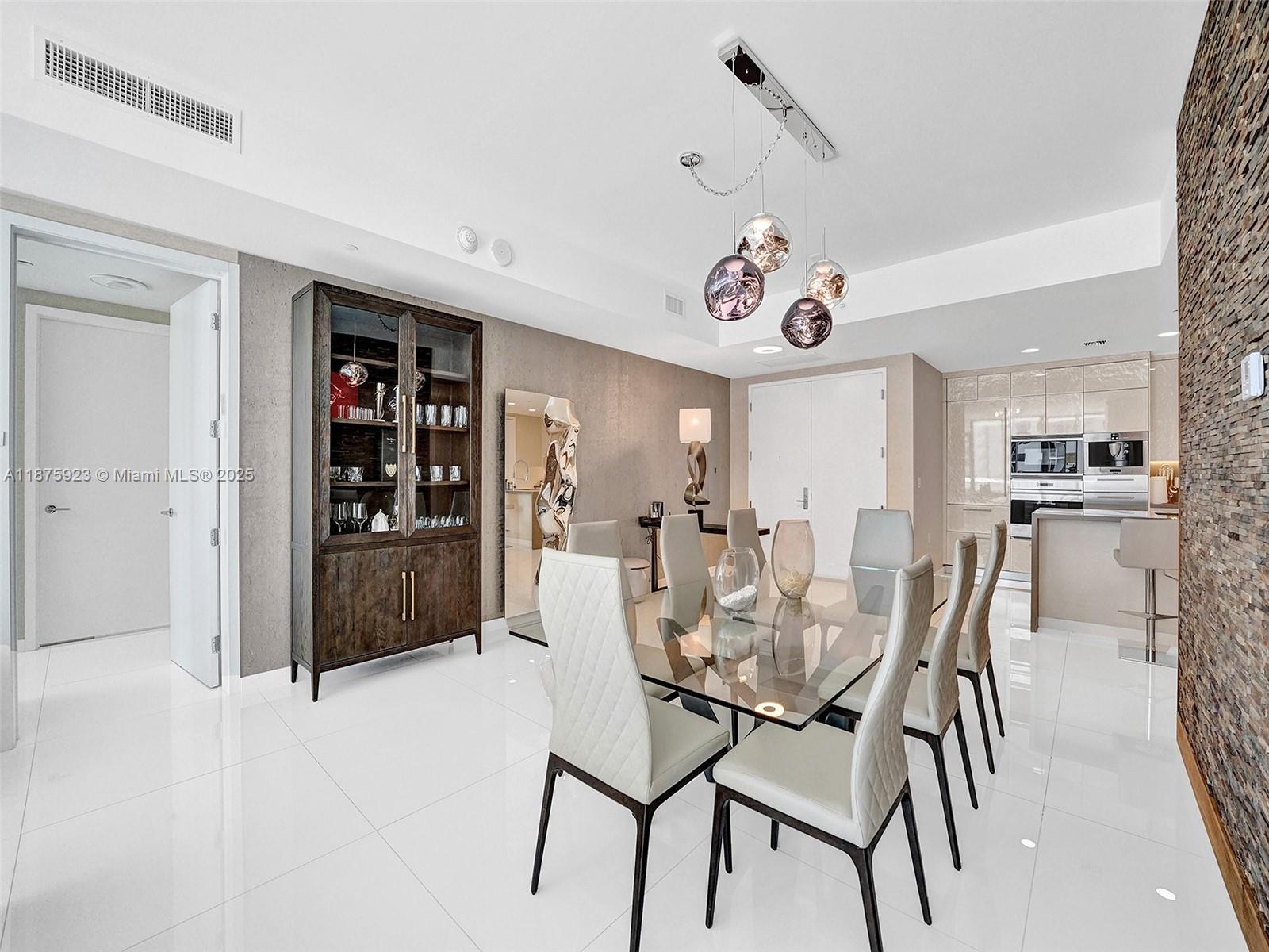 17475 Collins Ave 503
