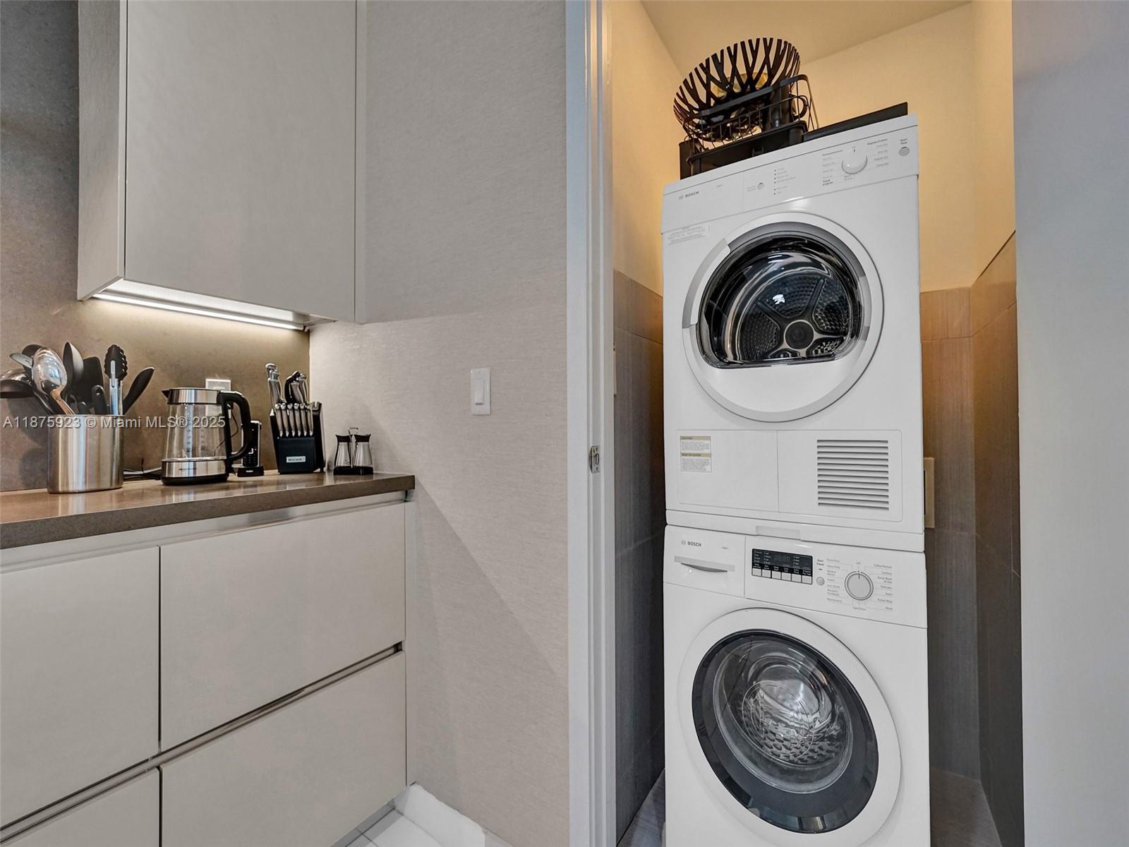 CHATEAU BEACH CONDO - Residential Lease