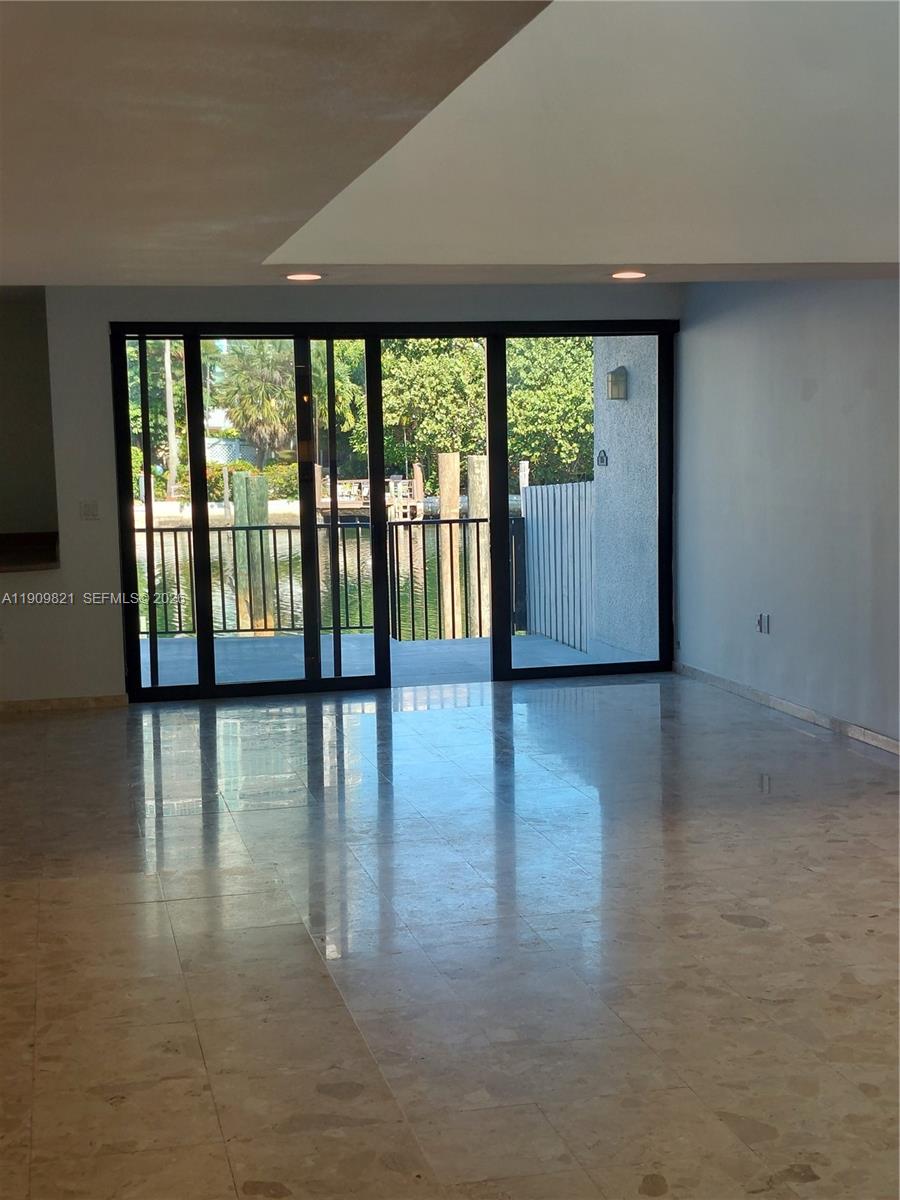 POINCIANA IS YT & RCQ CLU - Residential