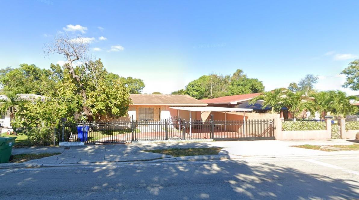 1147 Nw 46th St, Miami, Broward County, Florida - 4 Bedrooms  
2 Bathrooms - 