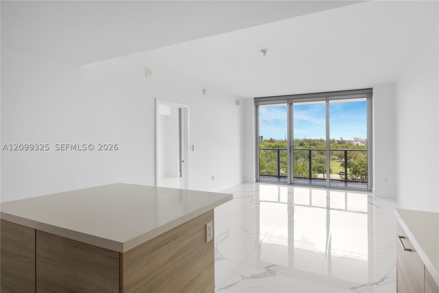 16385 Biscayne Blvd 506
