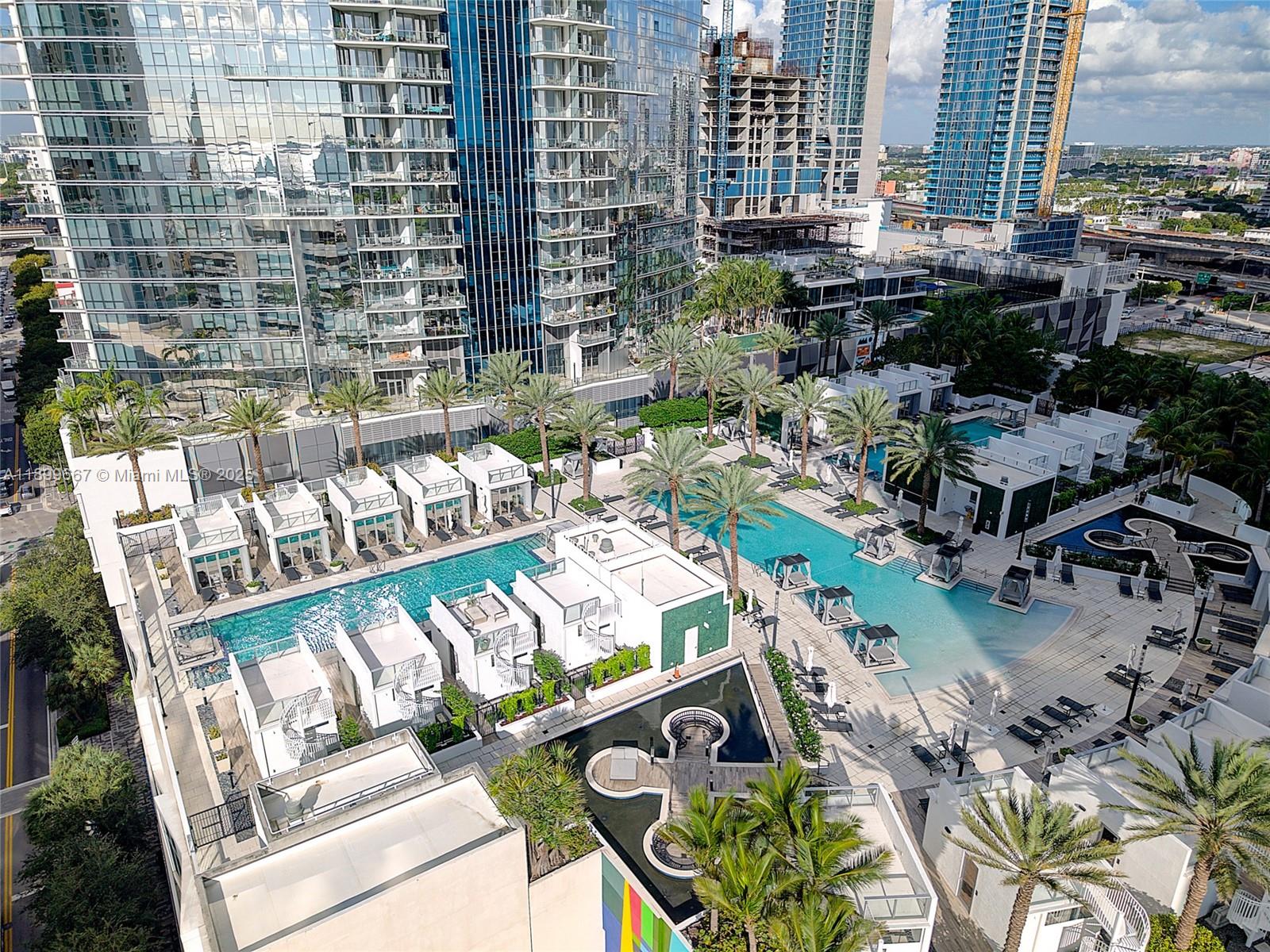 PARAMOUNT MIAMI WORLDCENT - Residential