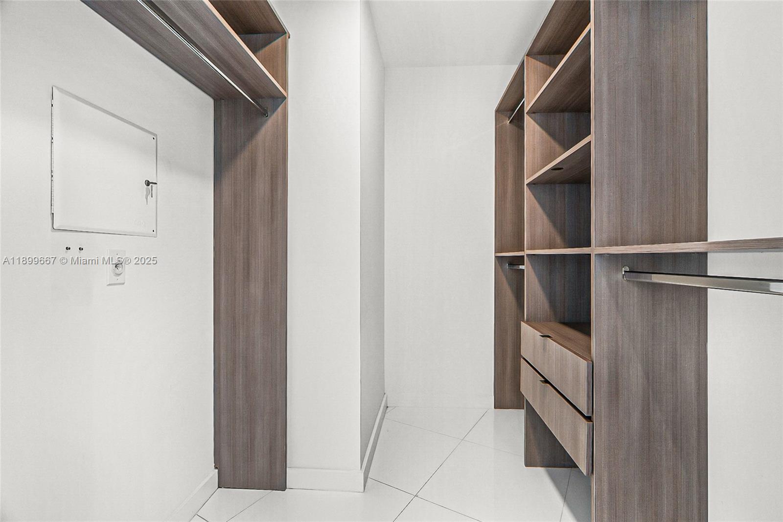 PARAMOUNT MIAMI WORLDCENT - Residential