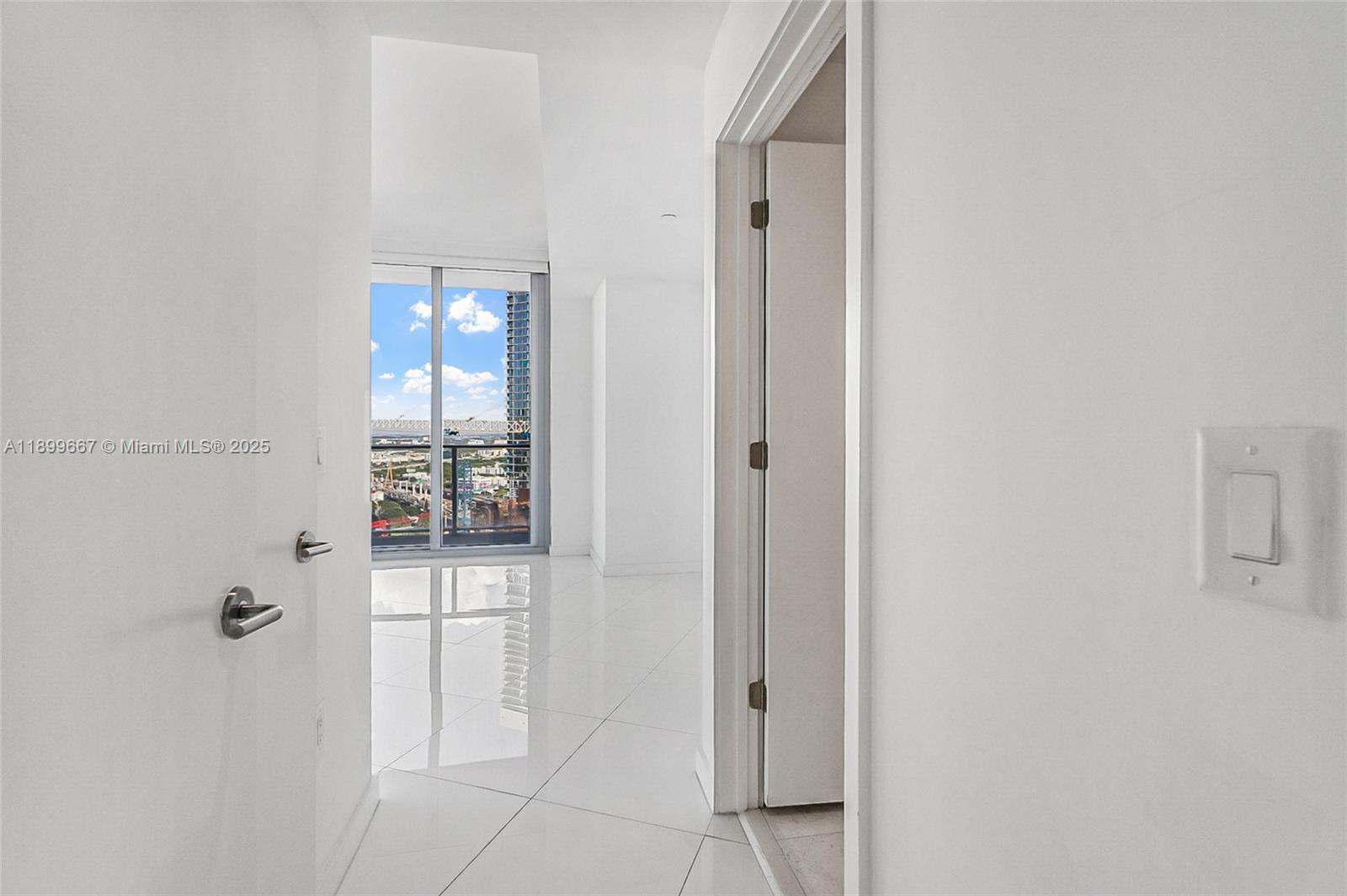 PARAMOUNT MIAMI WORLDCENT - Residential