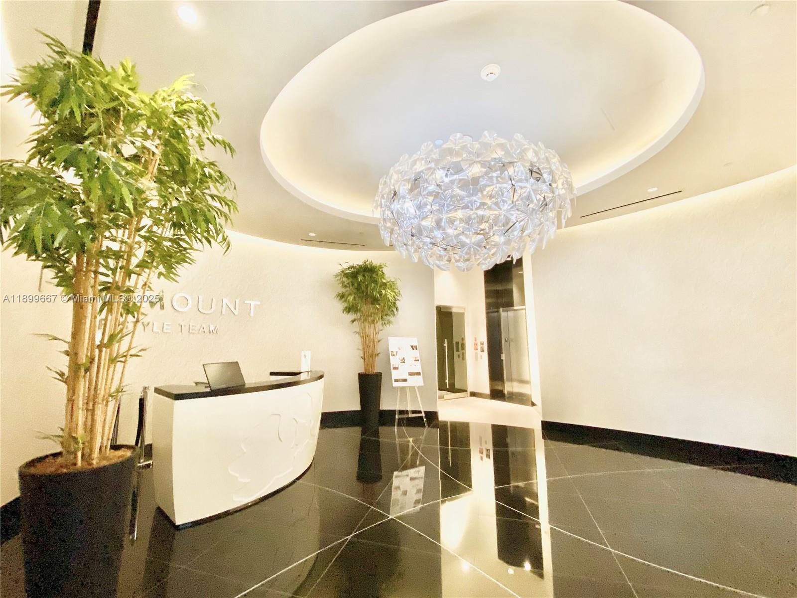 PARAMOUNT MIAMI WORLDCENT - Residential