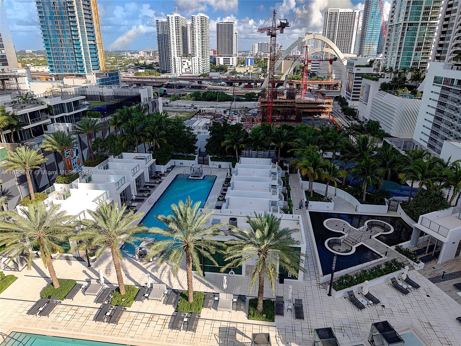 PARAMOUNT MIAMI WORLDCENT - Residential