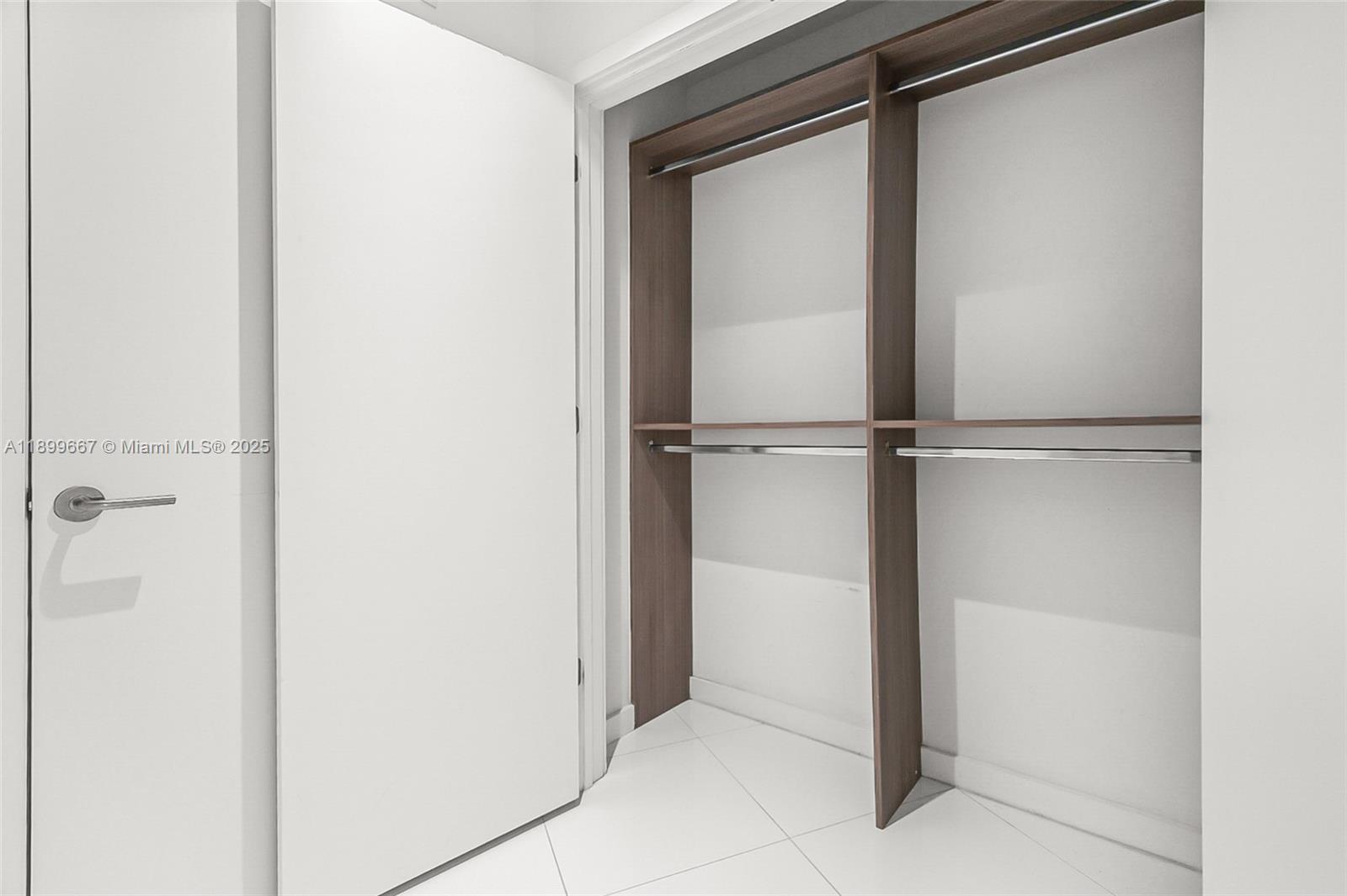 PARAMOUNT MIAMI WORLDCENT - Residential