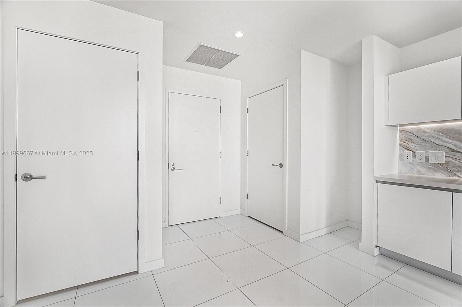 PARAMOUNT MIAMI WORLDCENT - Residential