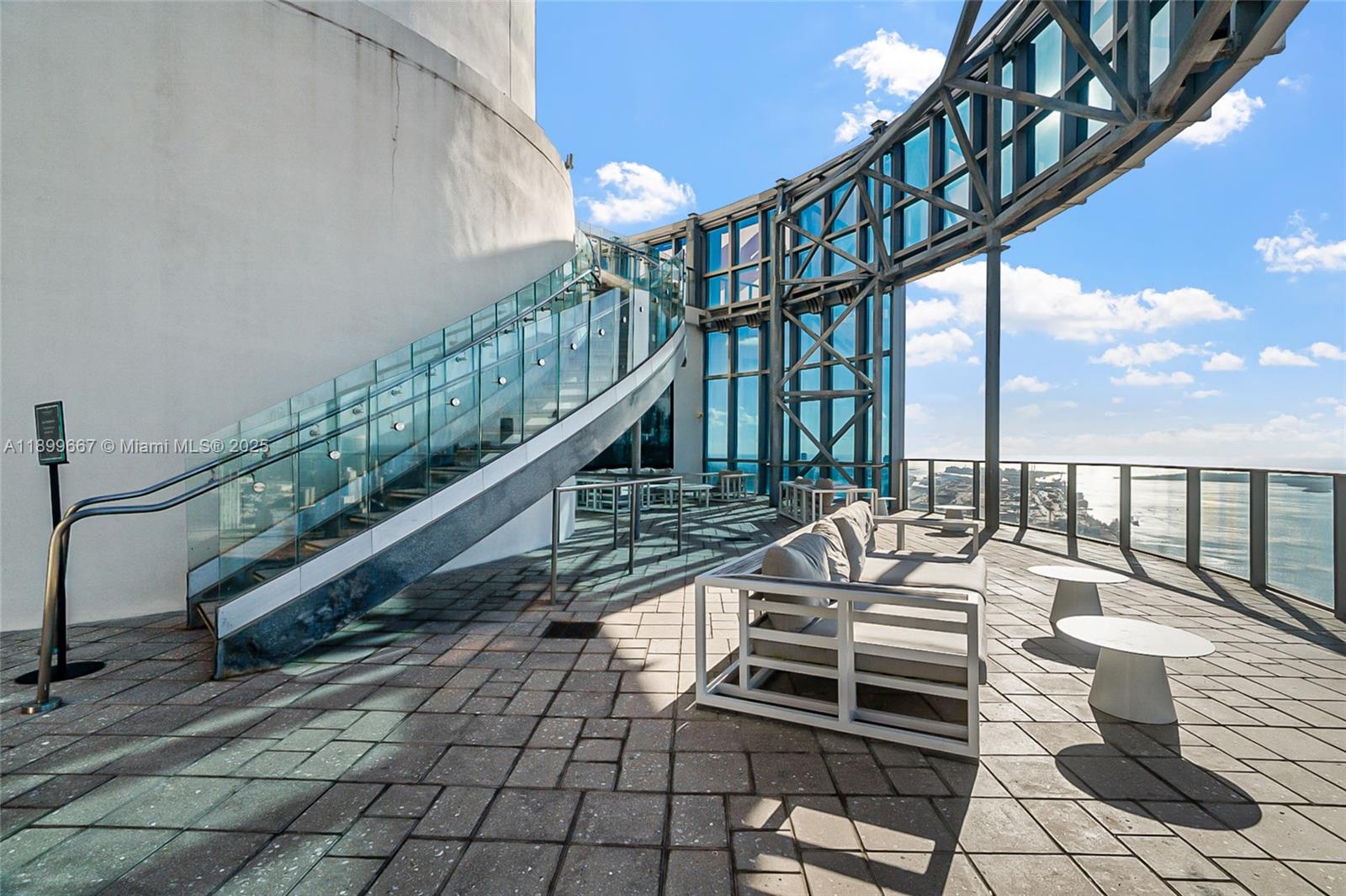 PARAMOUNT MIAMI WORLDCENT - Residential