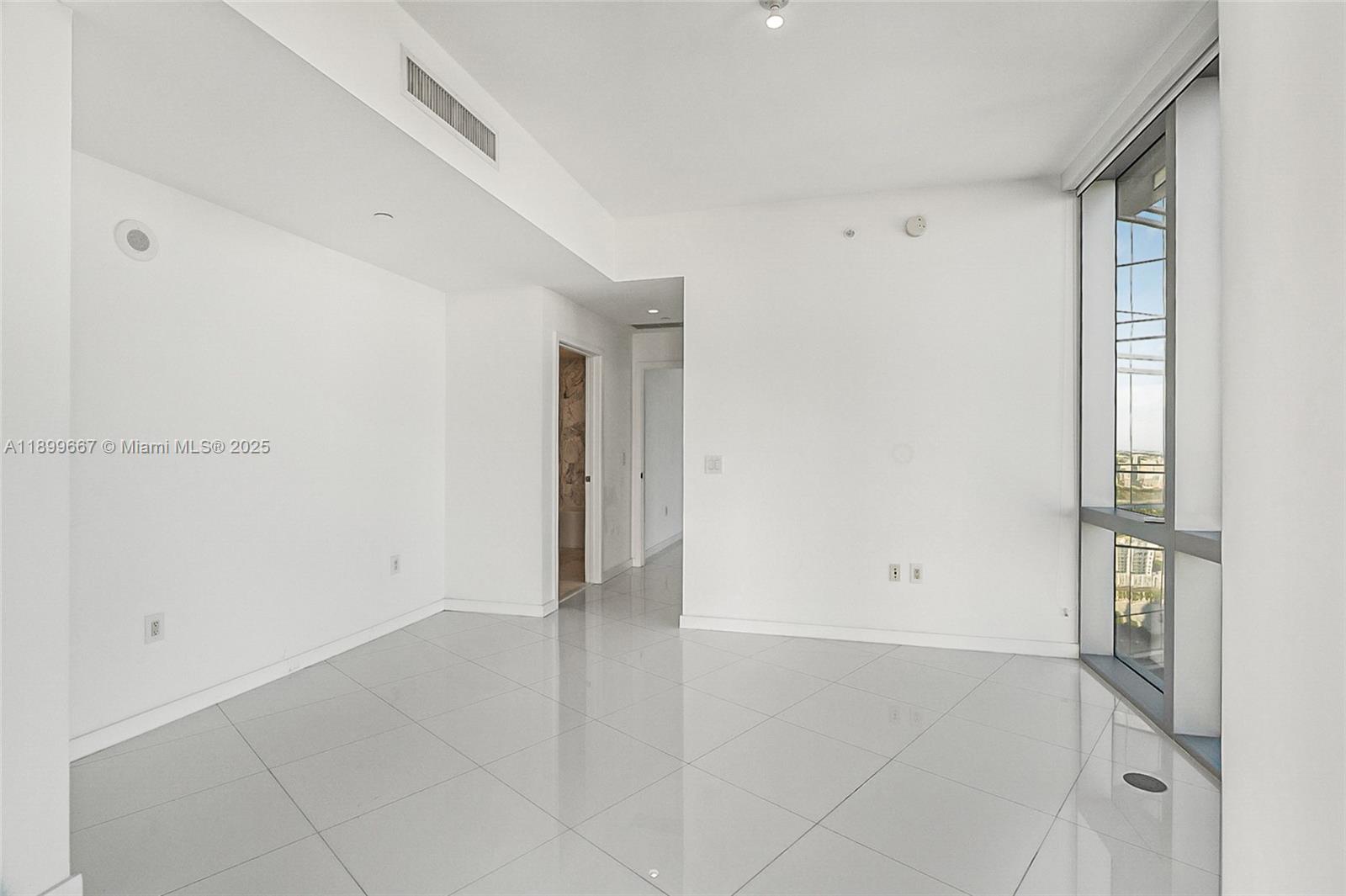 PARAMOUNT MIAMI WORLDCENT - Residential