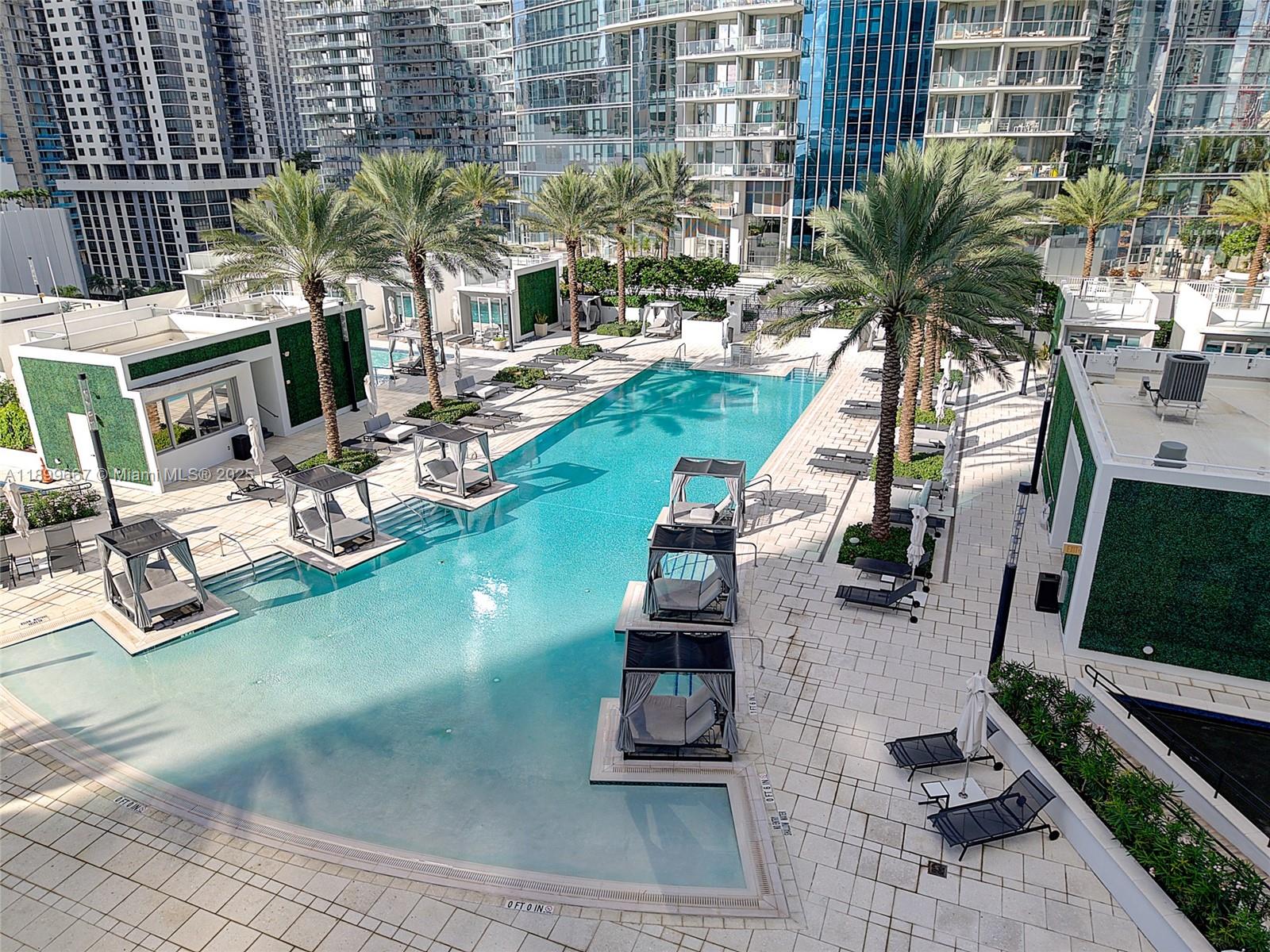 PARAMOUNT MIAMI WORLDCENT - Residential