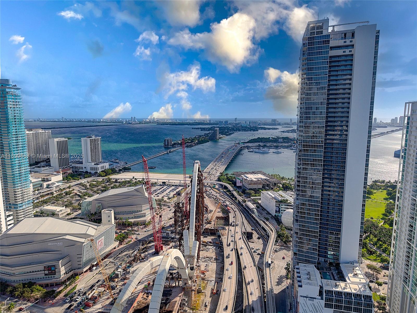 PARAMOUNT MIAMI WORLDCENT - Residential