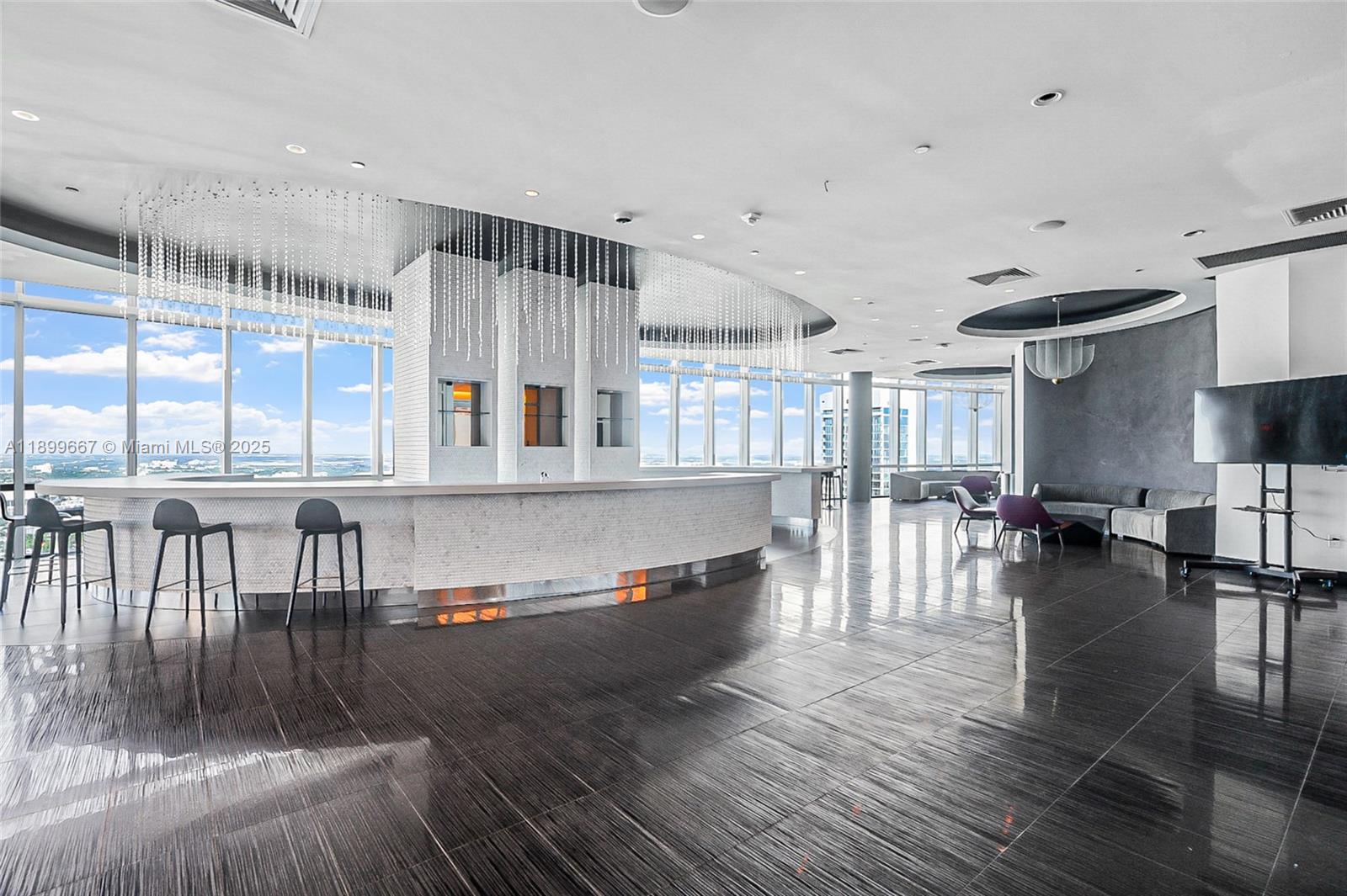 PARAMOUNT MIAMI WORLDCENT - Residential