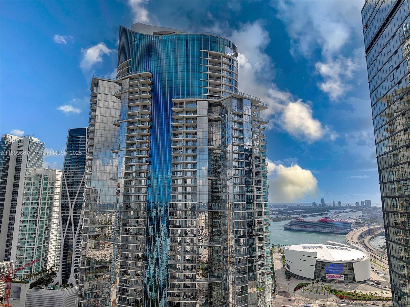 PARAMOUNT MIAMI WORLDCENT - Residential