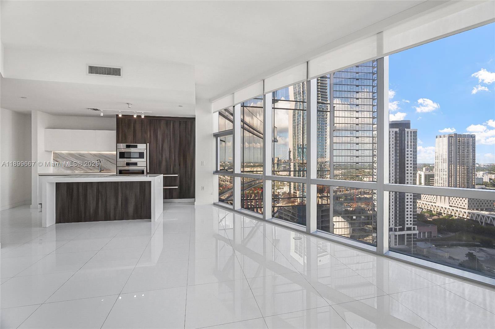 PARAMOUNT MIAMI WORLDCENT - Residential