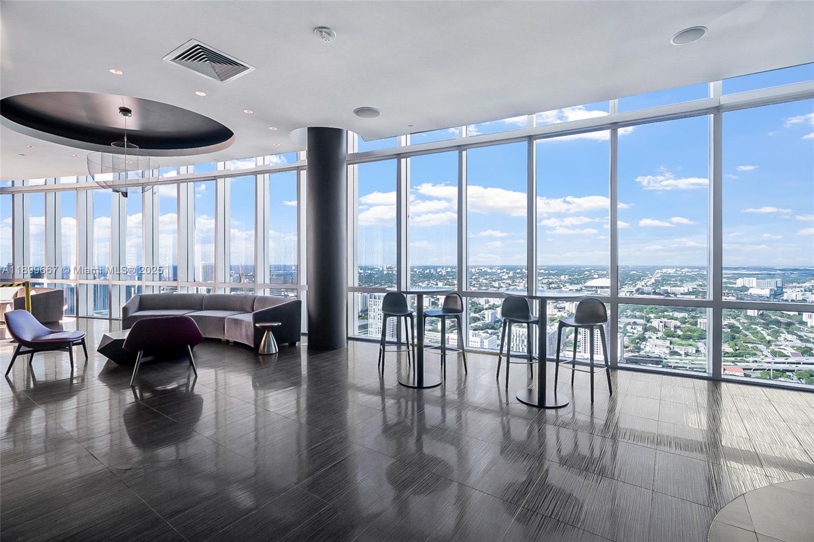 PARAMOUNT MIAMI WORLDCENT - Residential