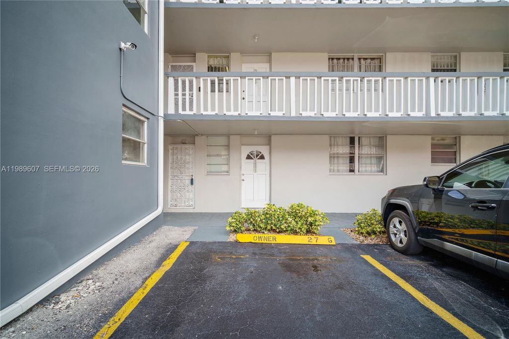 Photo of 18601 NE 14th Ave #111, Miami, FL 33179 (MLS # A11989607)