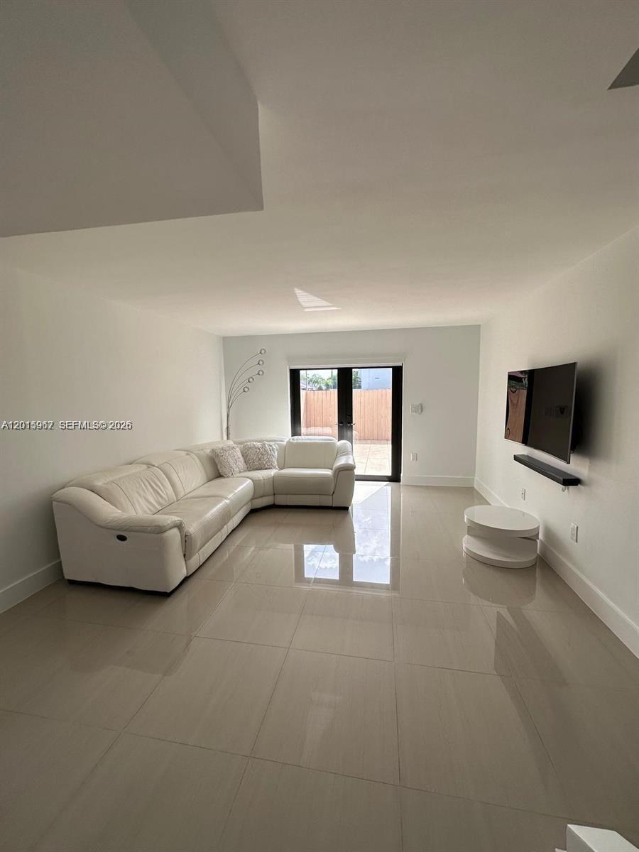 GARDENS AT KENDALE LAKES - Residential