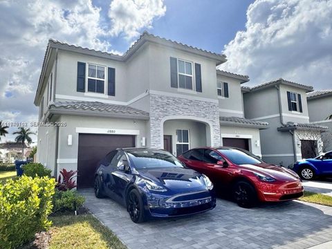 Photo of 11880 NW 46th St, Coral Springs, FL 33076 (MLS # A11946102)