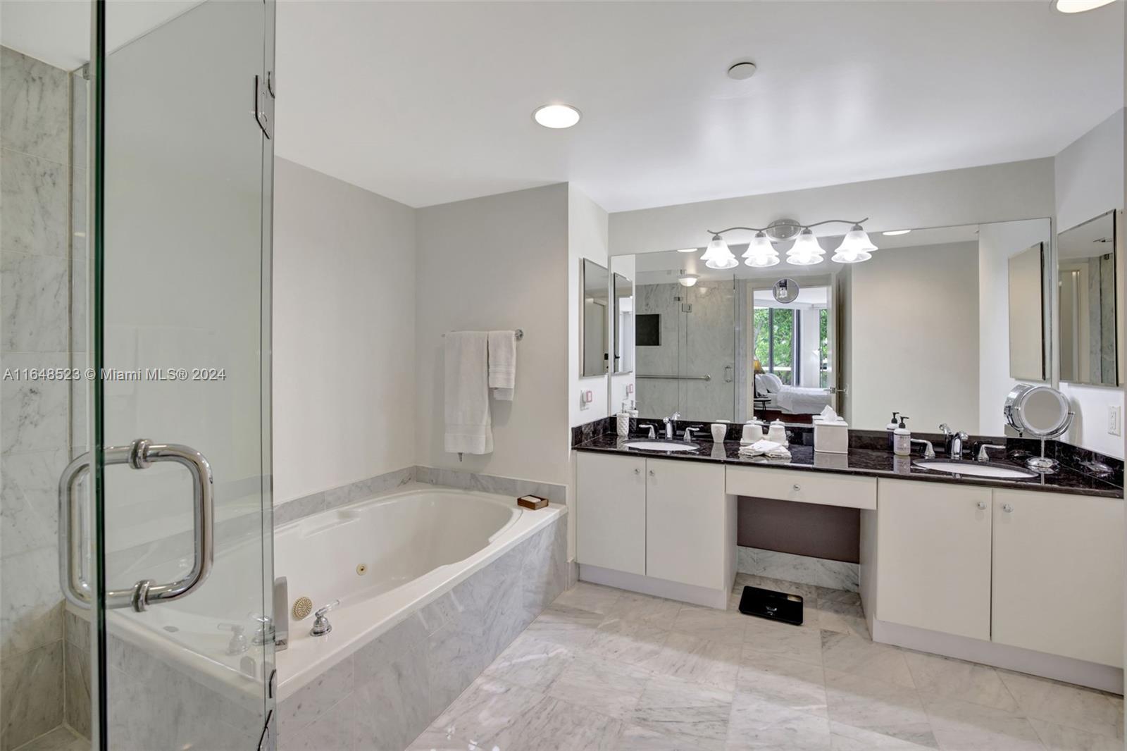 HARBORSIDE AT THE WATERWA - Residential