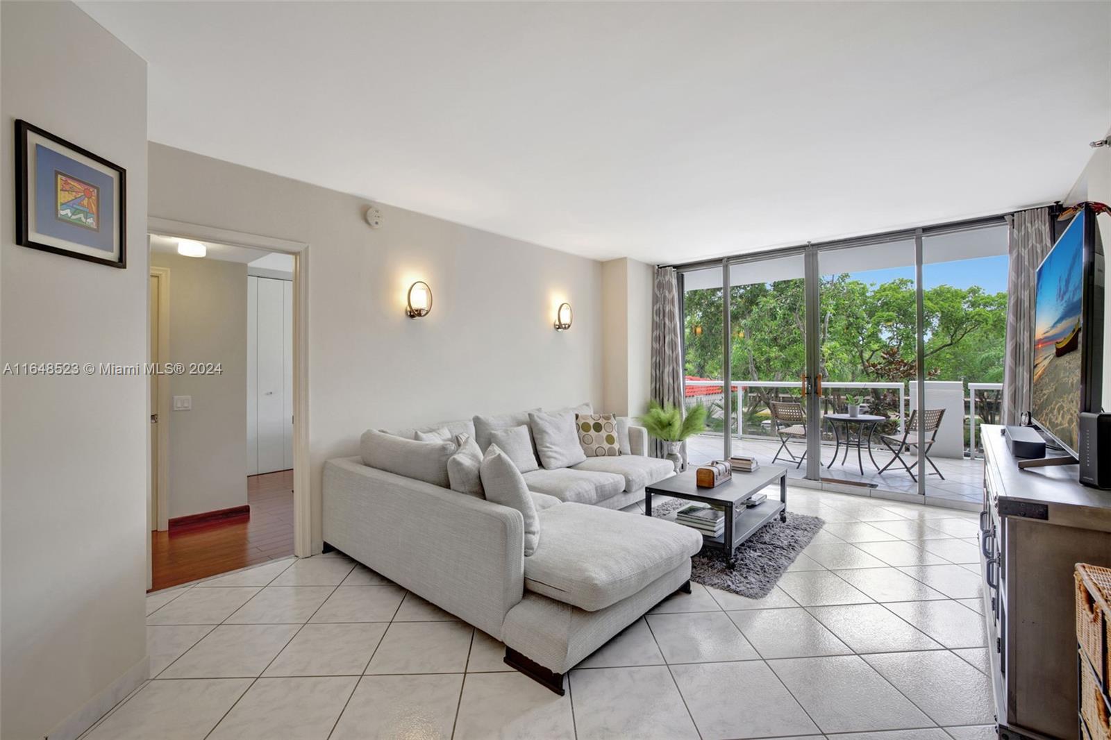HARBORSIDE AT THE WATERWA - Residential