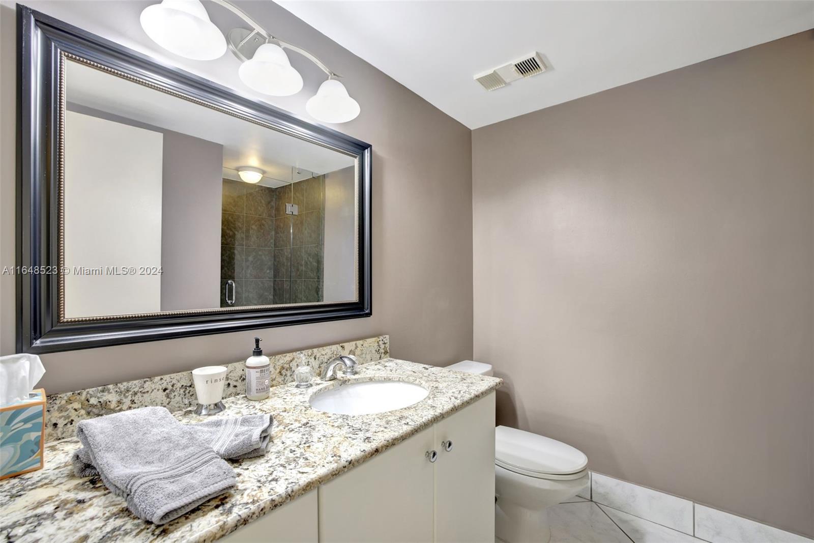HARBORSIDE AT THE WATERWA - Residential