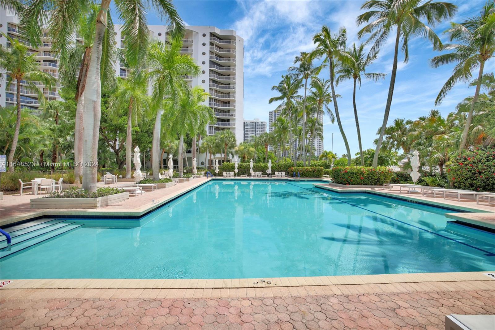 HARBORSIDE AT THE WATERWA - Residential