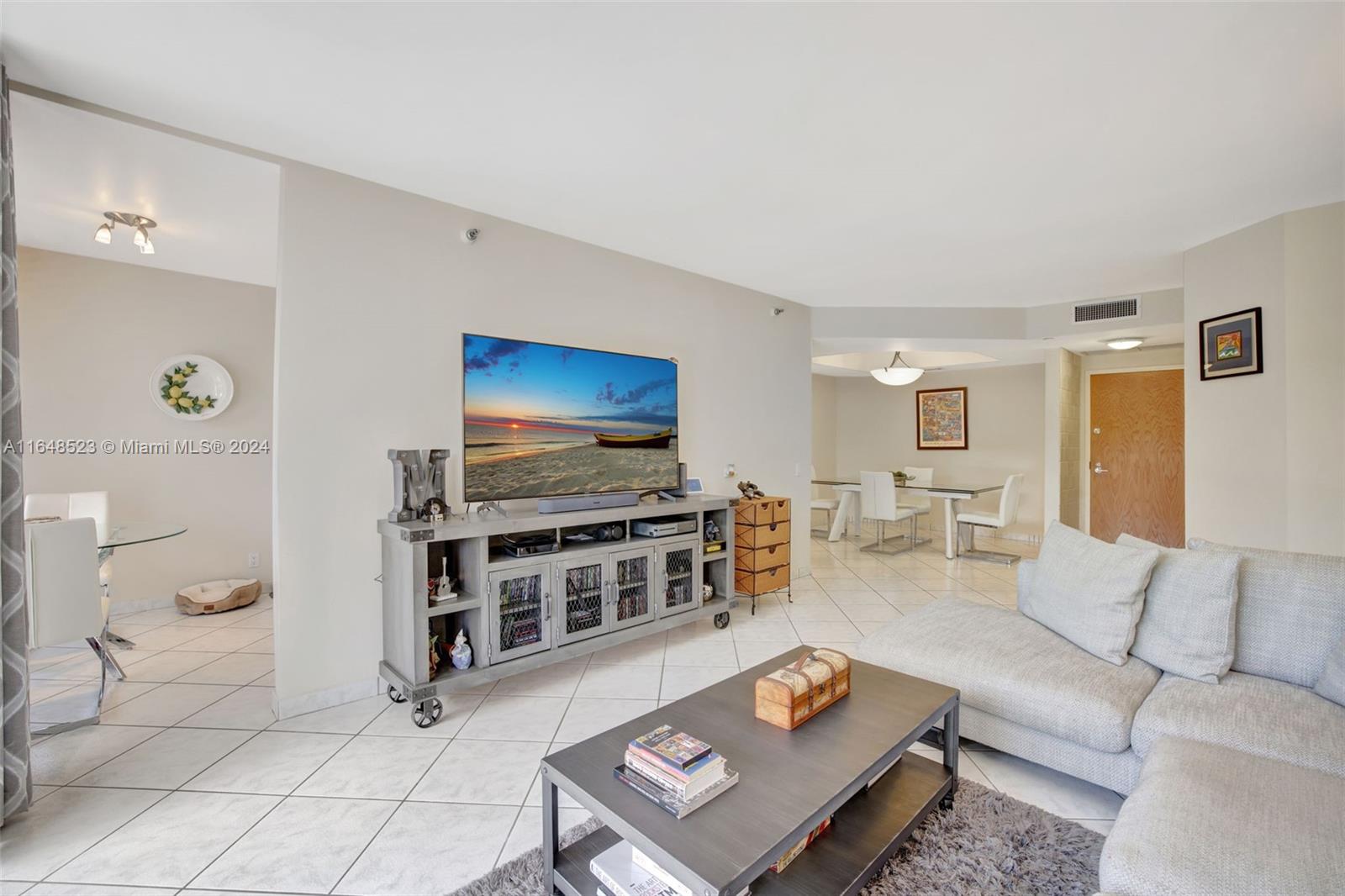HARBORSIDE AT THE WATERWA - Residential