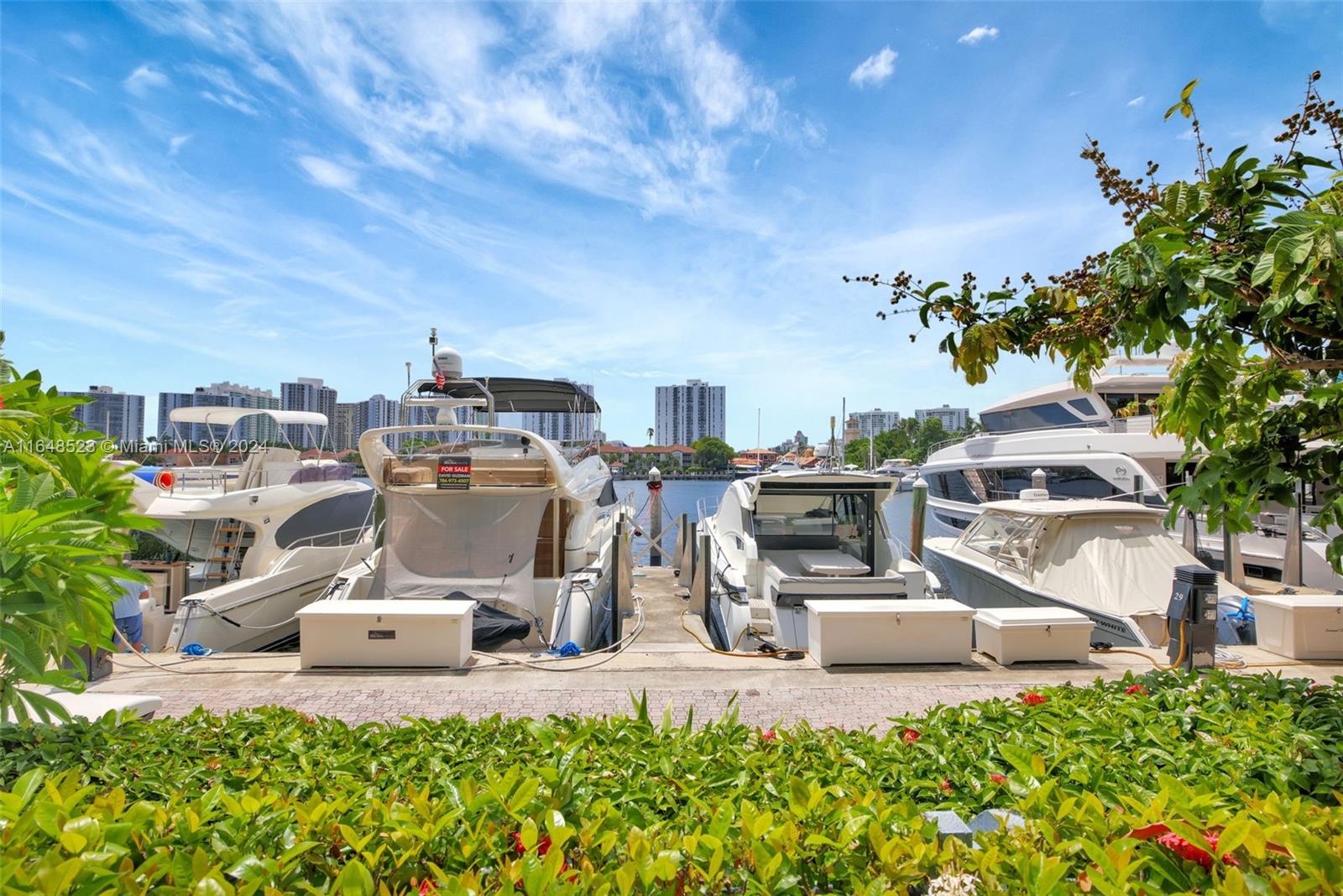 HARBORSIDE AT THE WATERWA - Residential