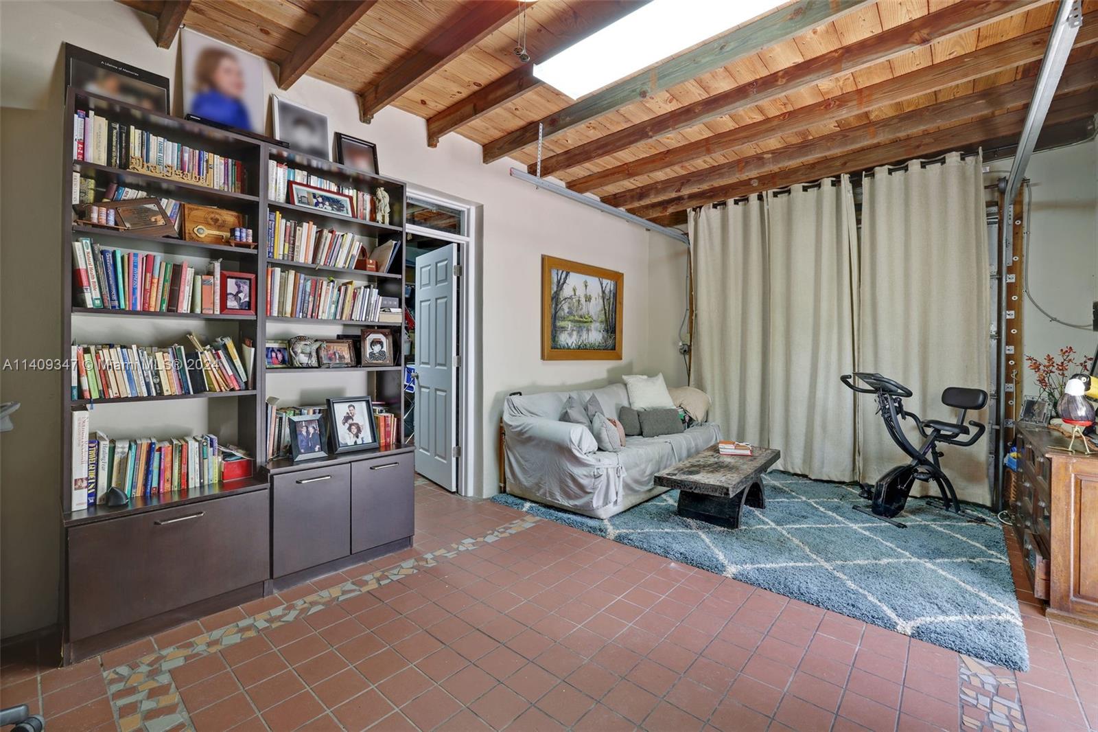 MIAMI SHORES SEC 1 AMD - Residential