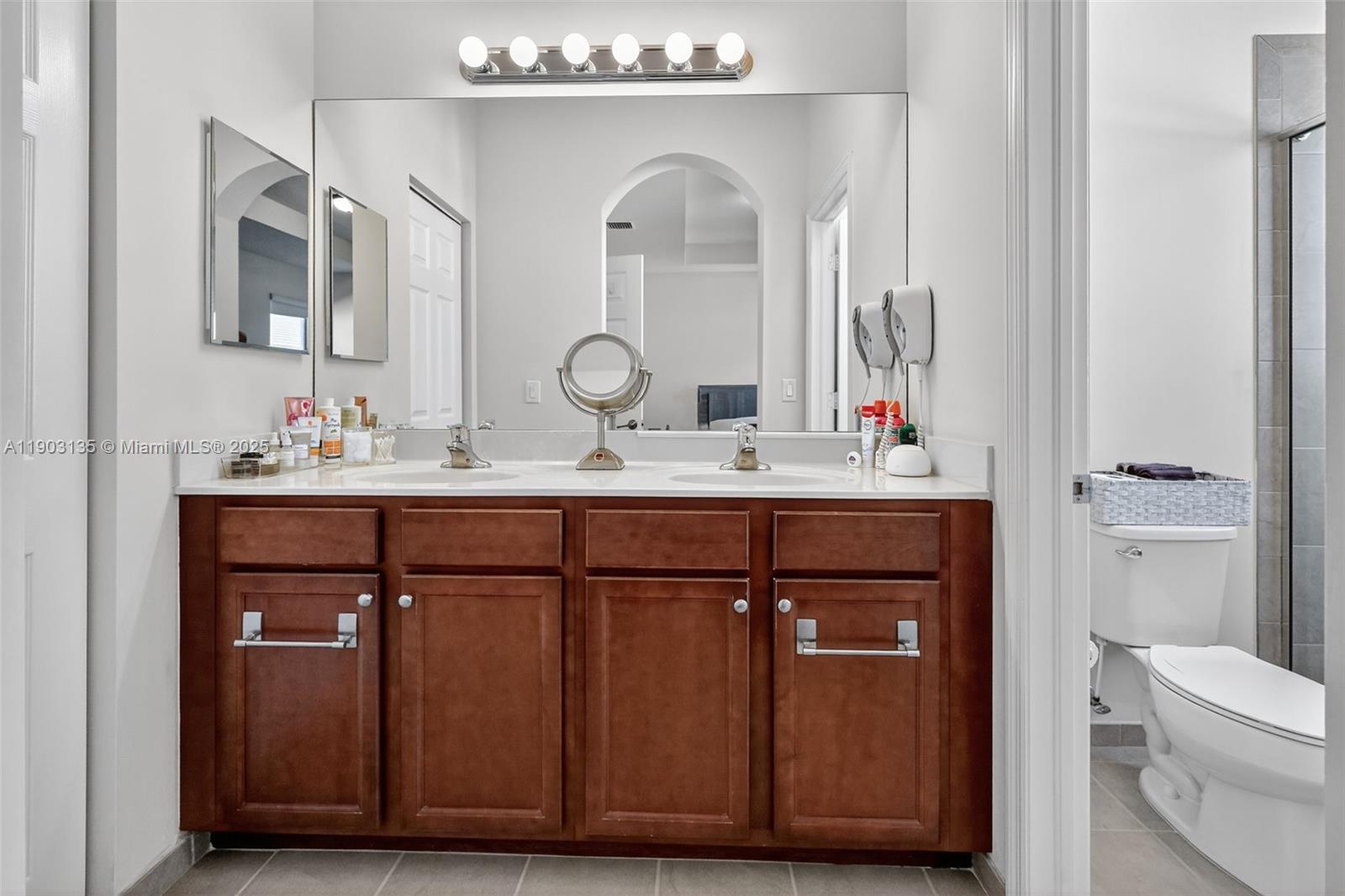 VILLA BELLO - Residential