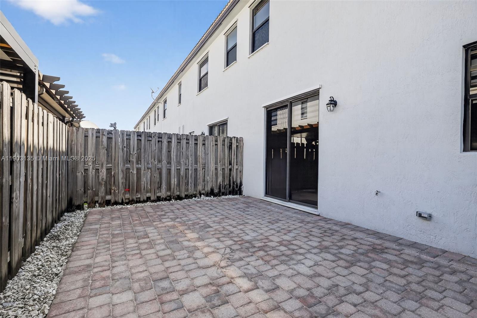 VILLA BELLO - Residential