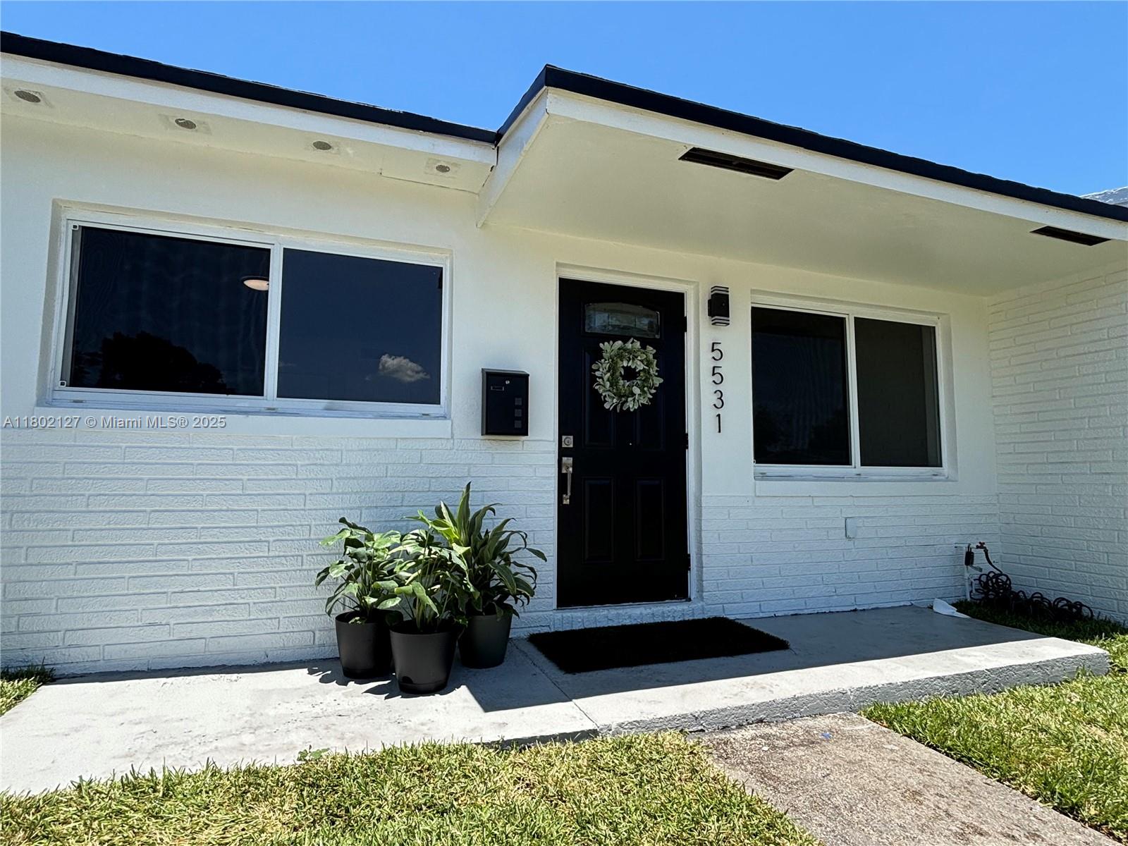 5531 Sw 38th St, West Park, Broward County, Florida - 2 Bedrooms  
1 Bathrooms - 