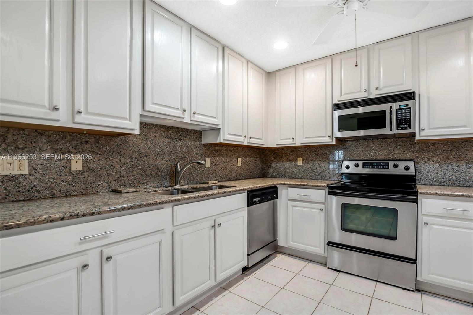 HYPOLUXO VILLAGE 2 - Residential