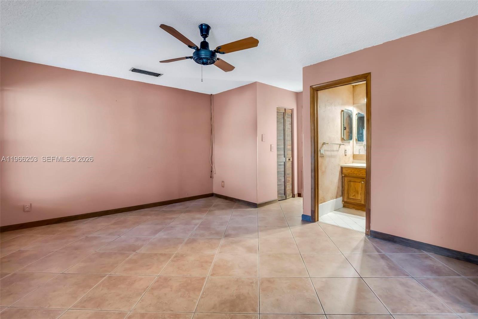 HYPOLUXO VILLAGE 2 - Residential