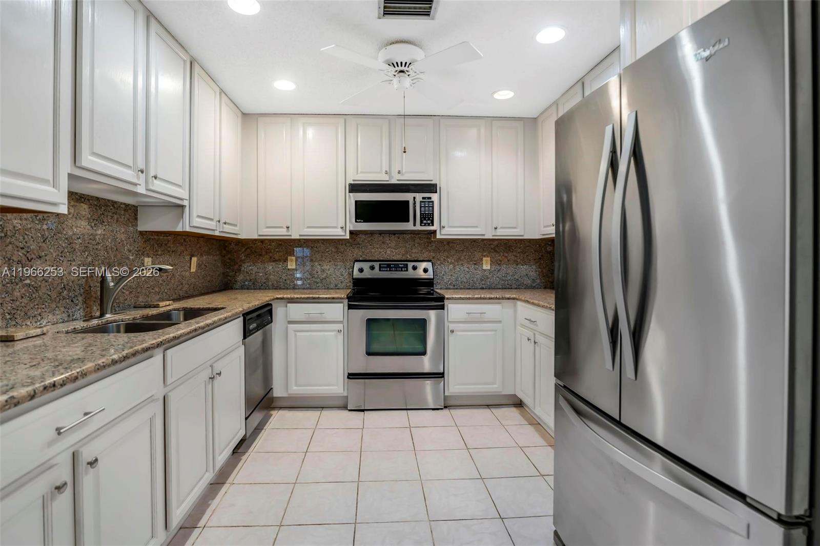 HYPOLUXO VILLAGE 2 - Residential